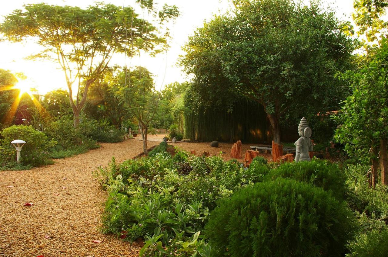 Gaia'S Garden Guest House Auroville Luaran gambar