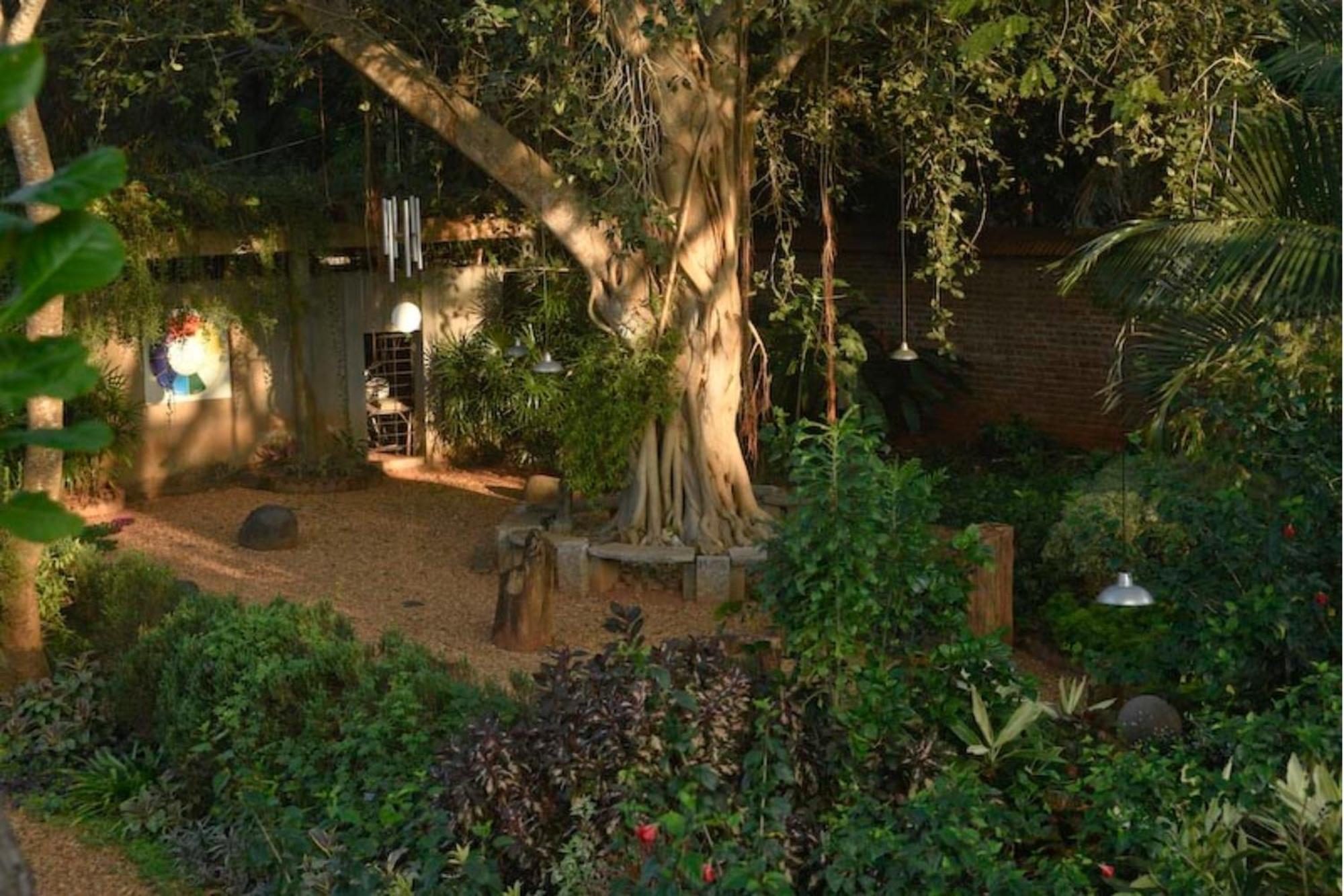 Gaia'S Garden Guest House Auroville Luaran gambar